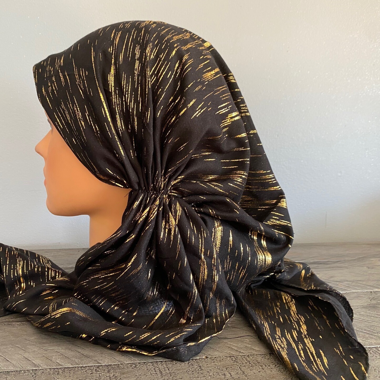 Black/gold streaks pre-tied tichel