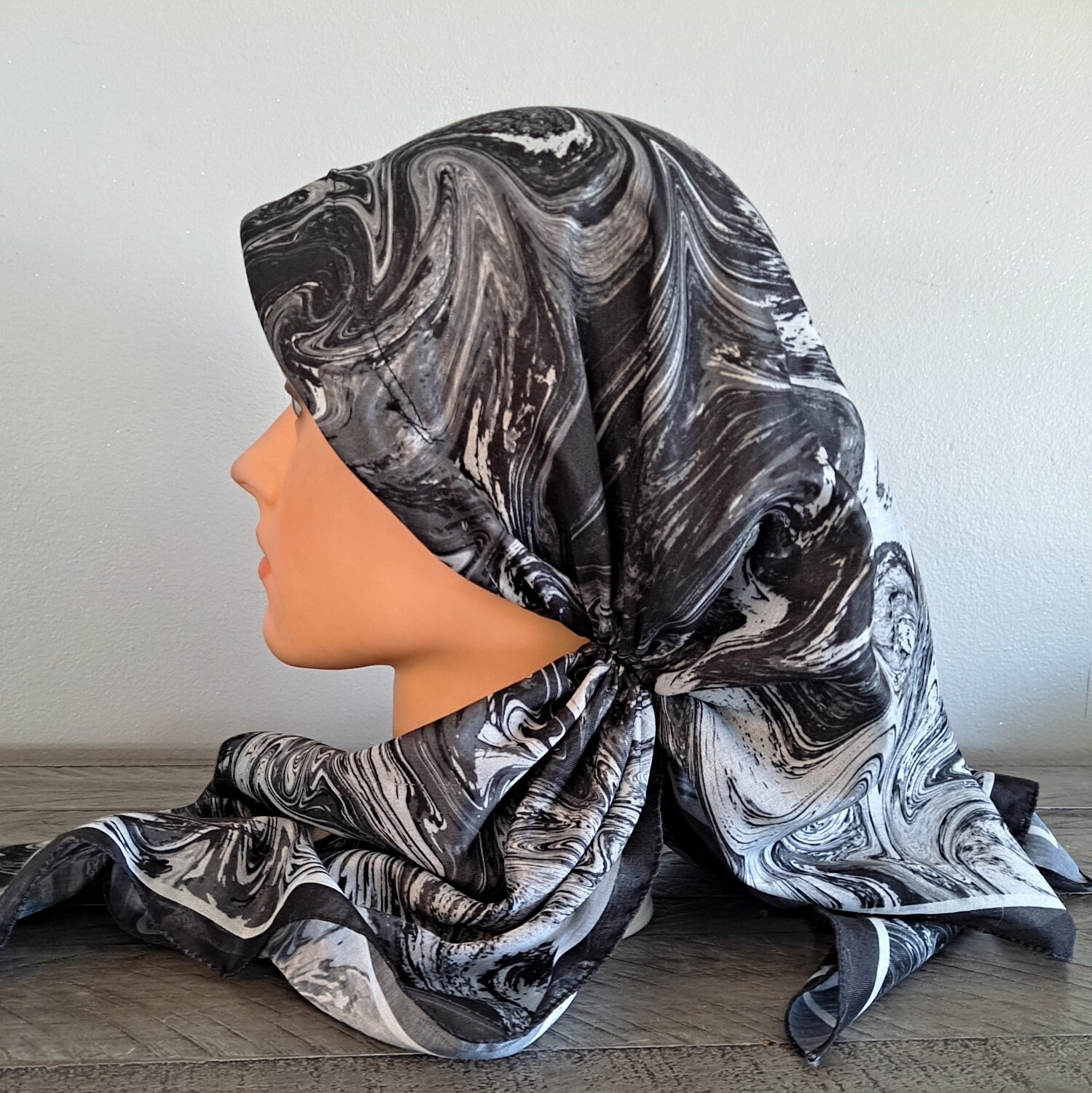 Black long back pre-tied kerchief w/band sewn in