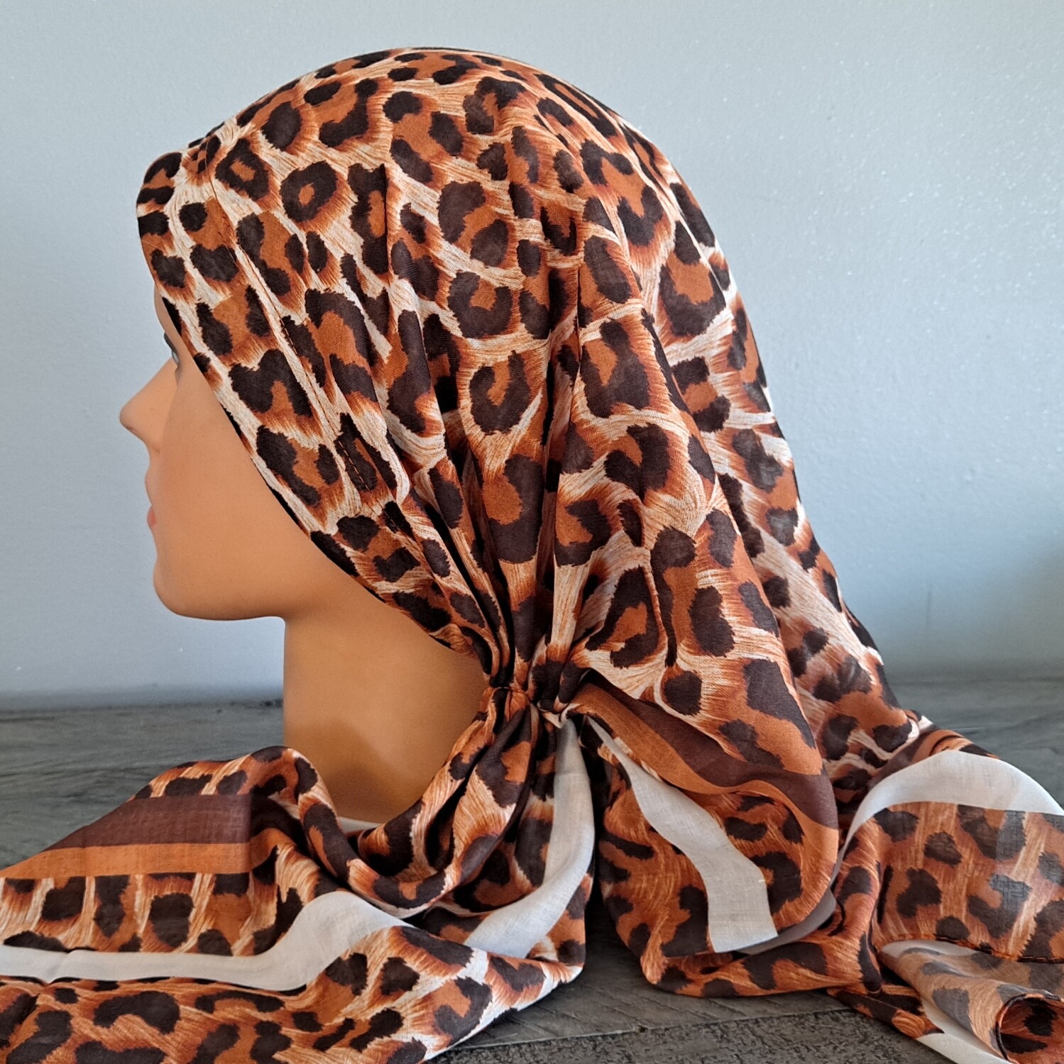 Brown long back pre-tied kerchief w/band sewn in