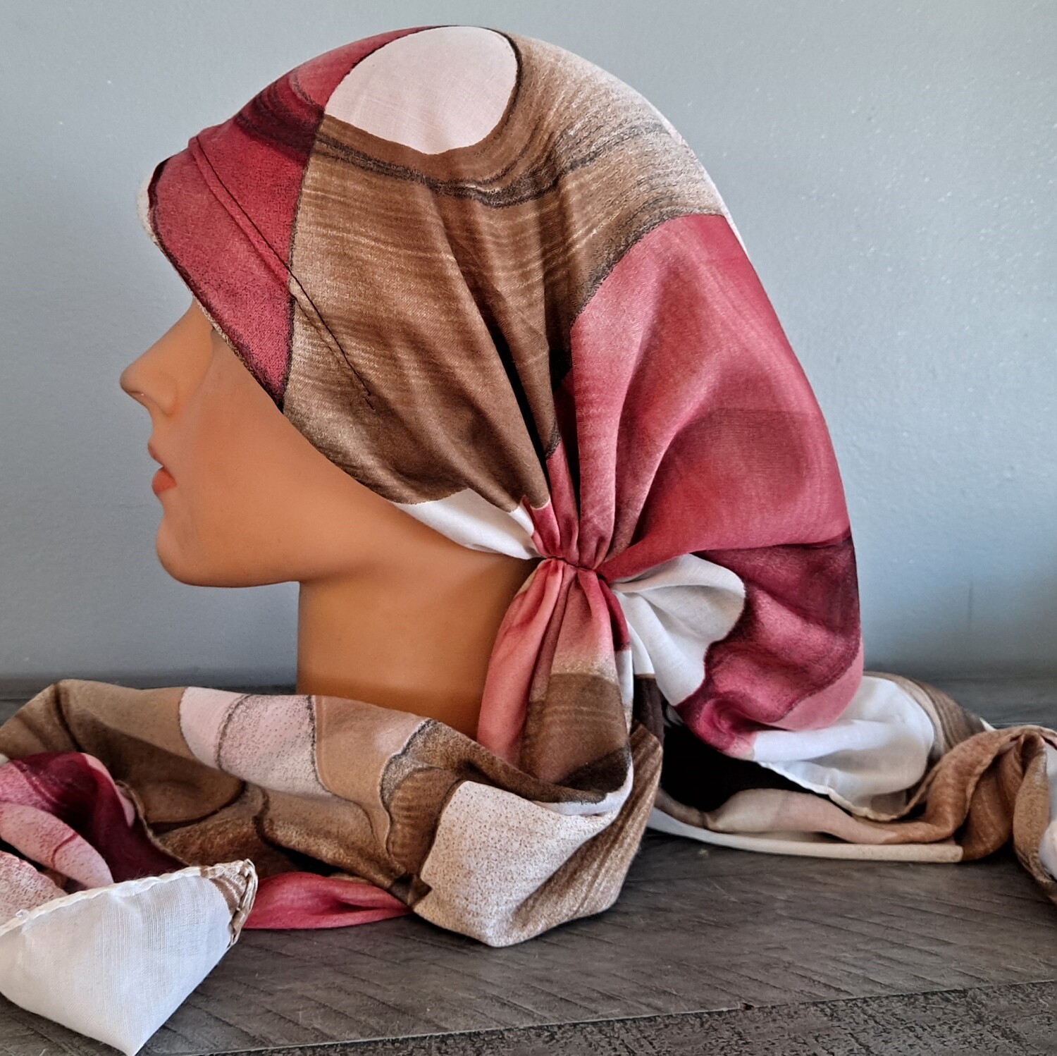 Mauve n&#39; more long back pre-tied kerchief w/band sewn in