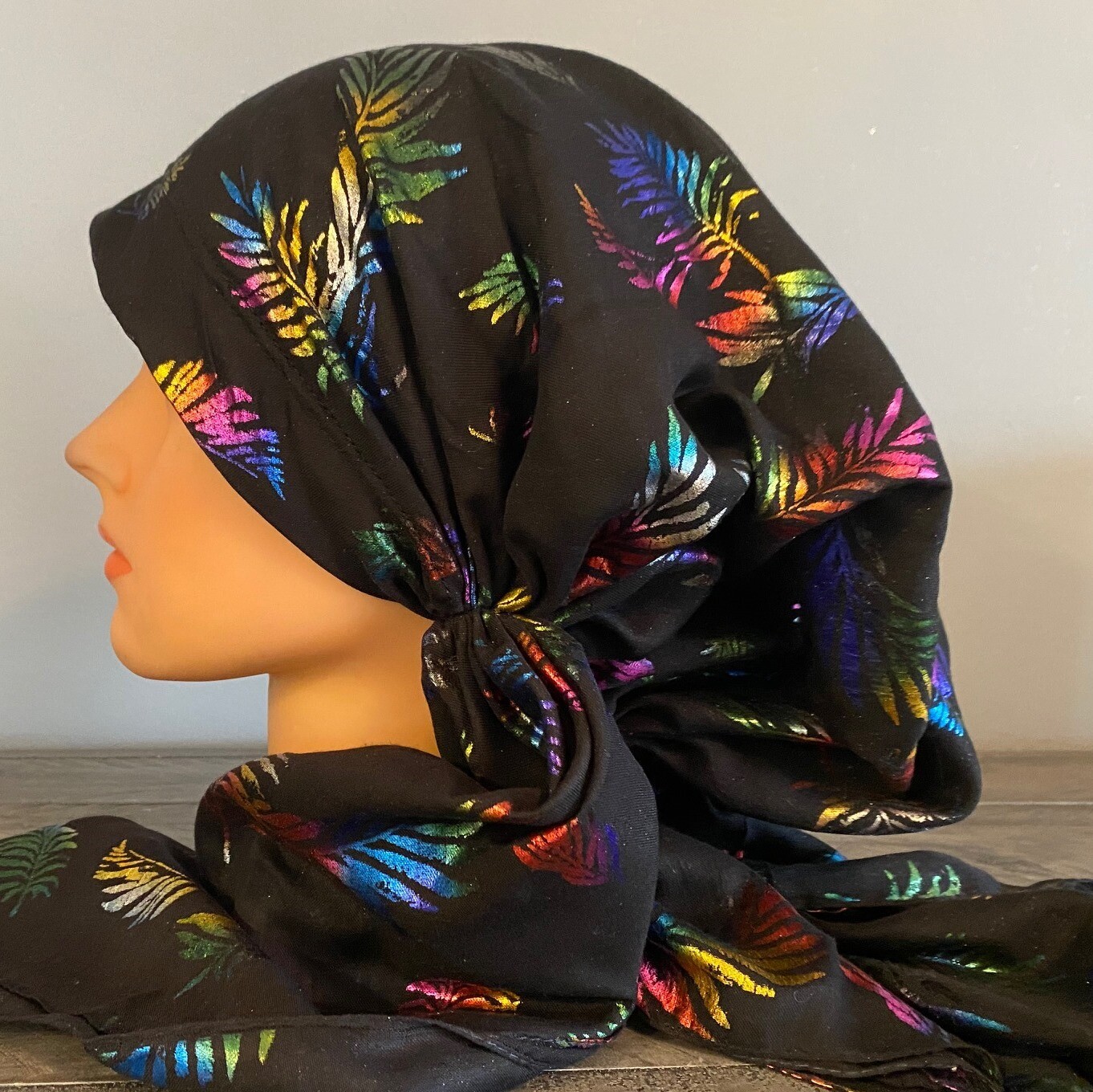 Black w/colorful metallic leaves pre-tied  w/band sewn in