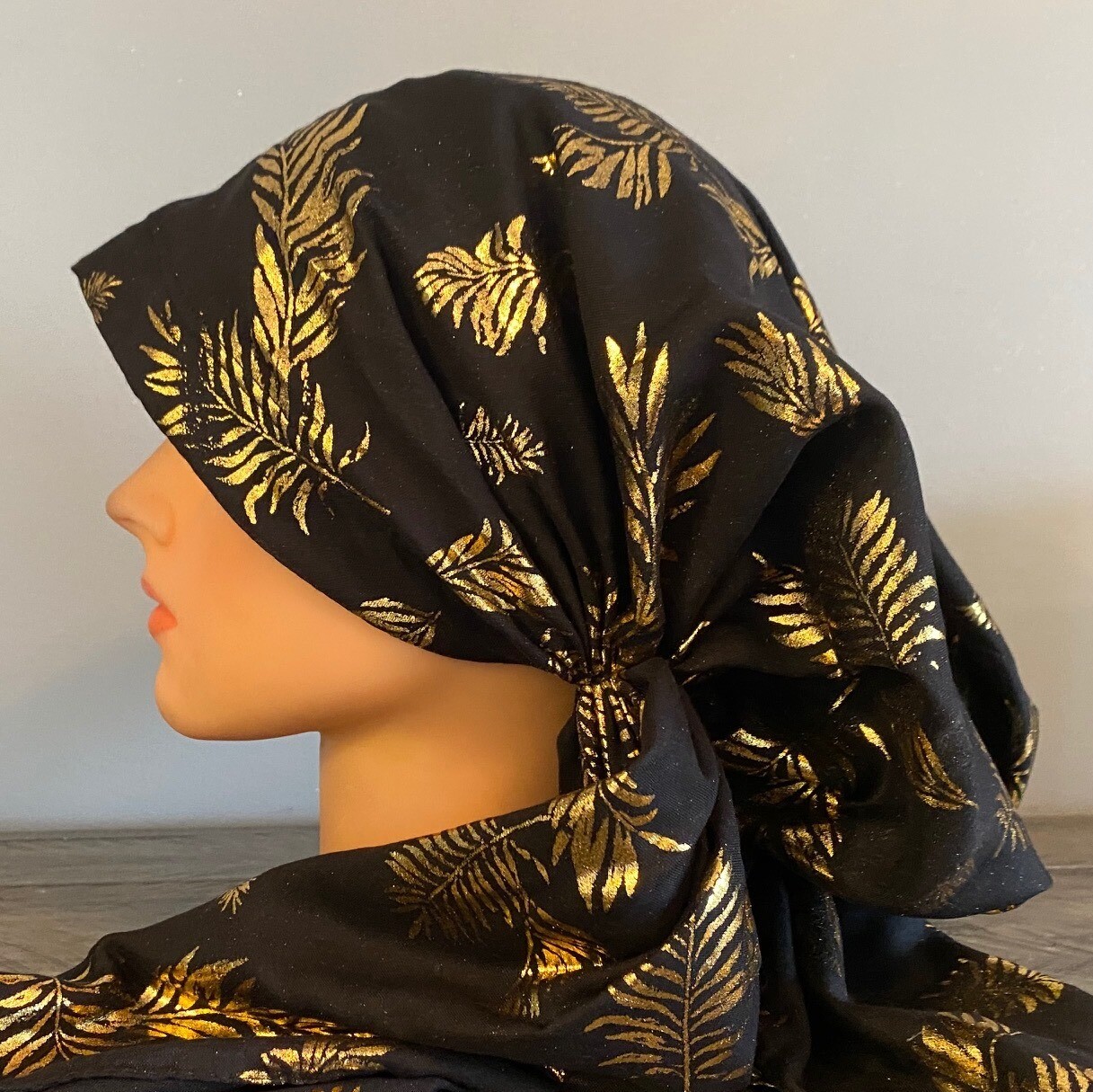 Black w/gold metallic leaves pre-tied  w/band sewn in