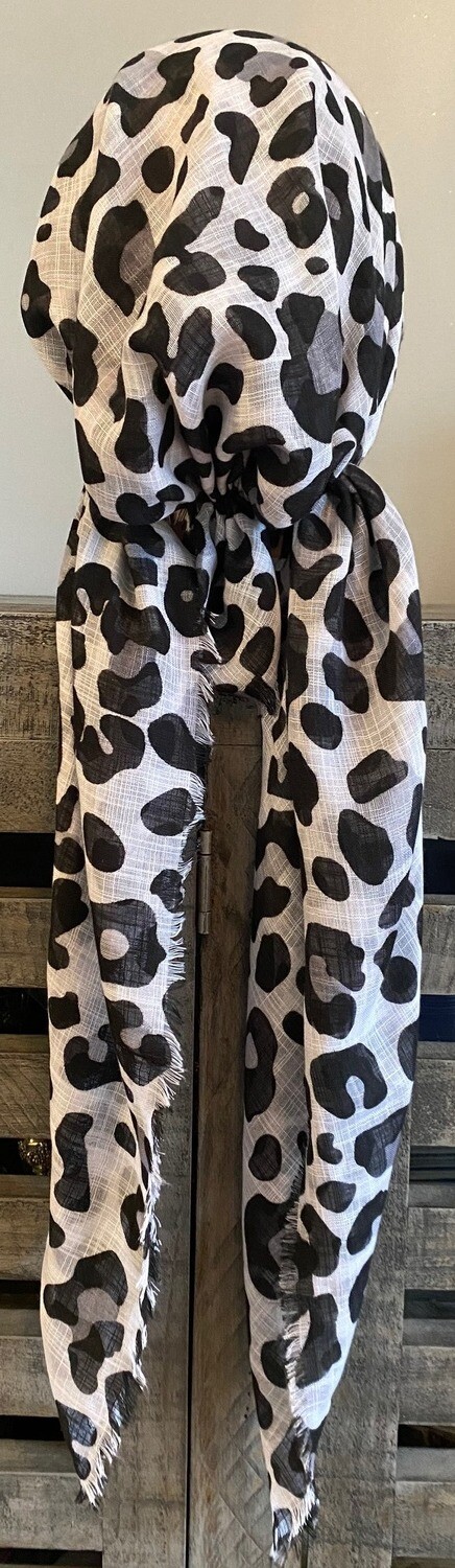 White/black leopard - soft fringes pretied tichel