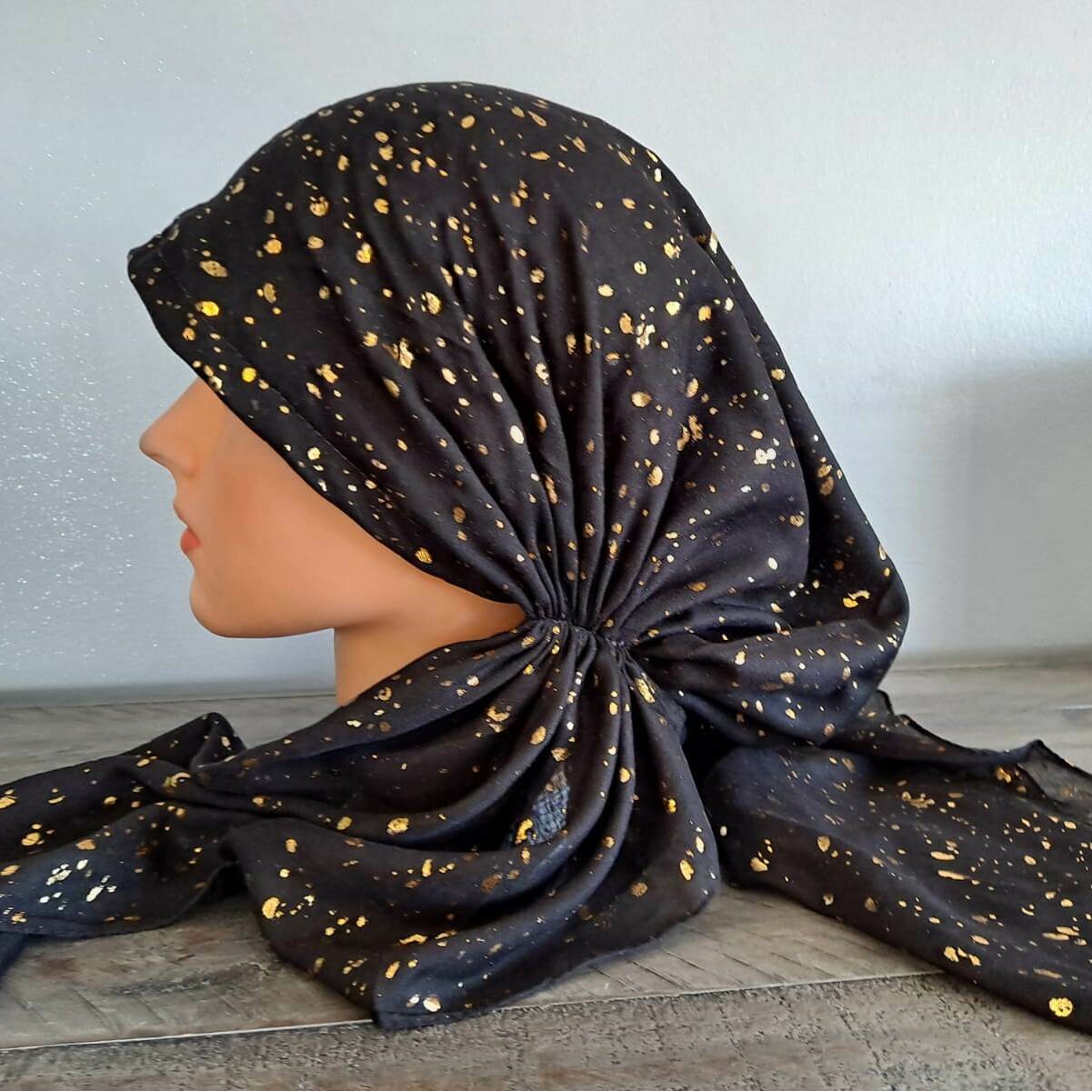 Black/gold - splattered pre-tied tichel