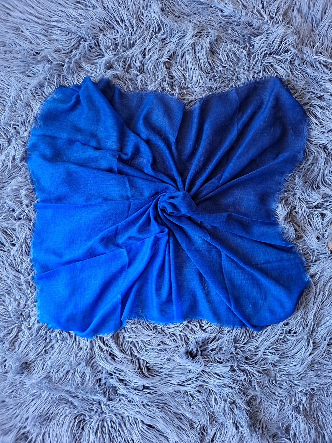 Soft fringes - shaded tichel - navy