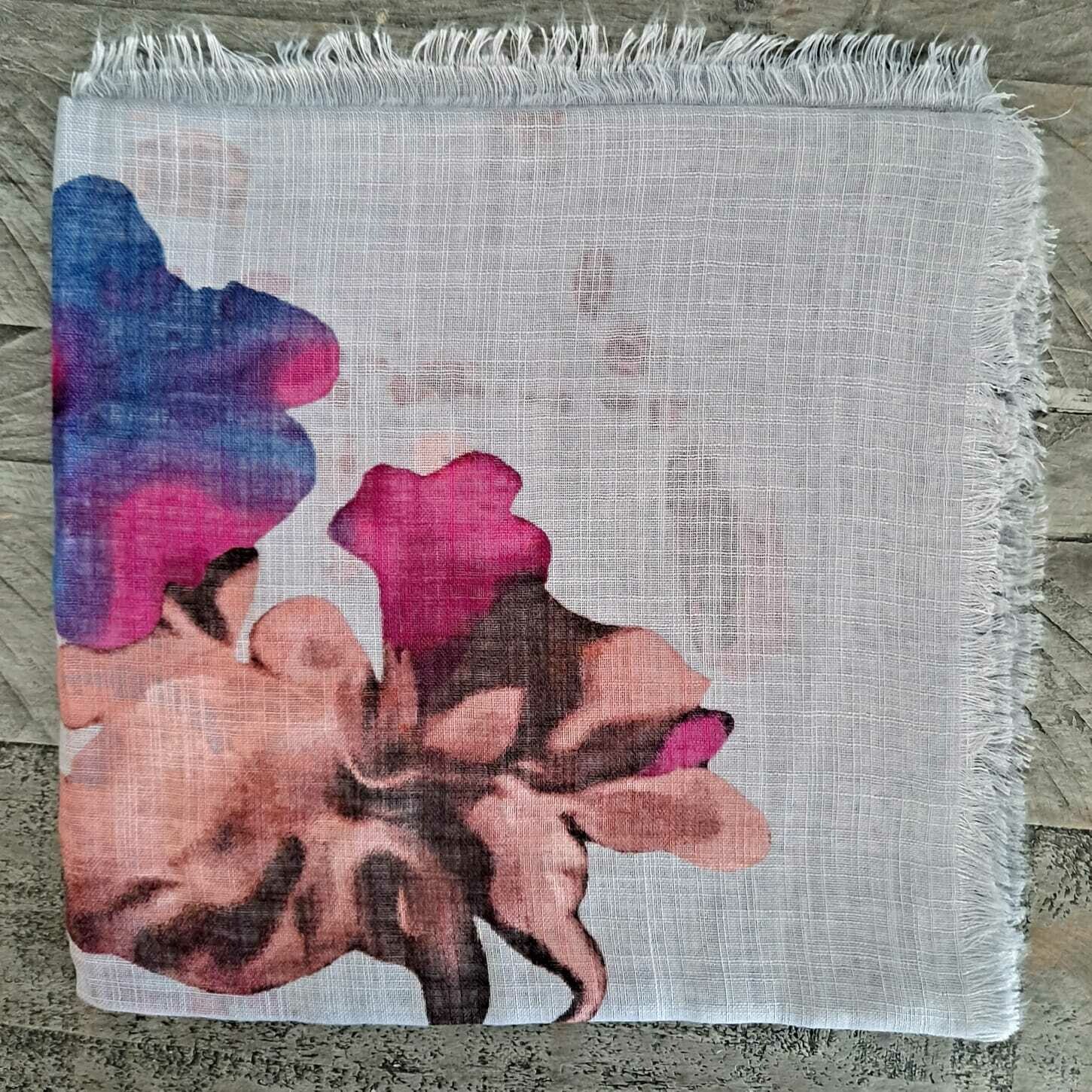 Light gray floral - soft fringes tichel
