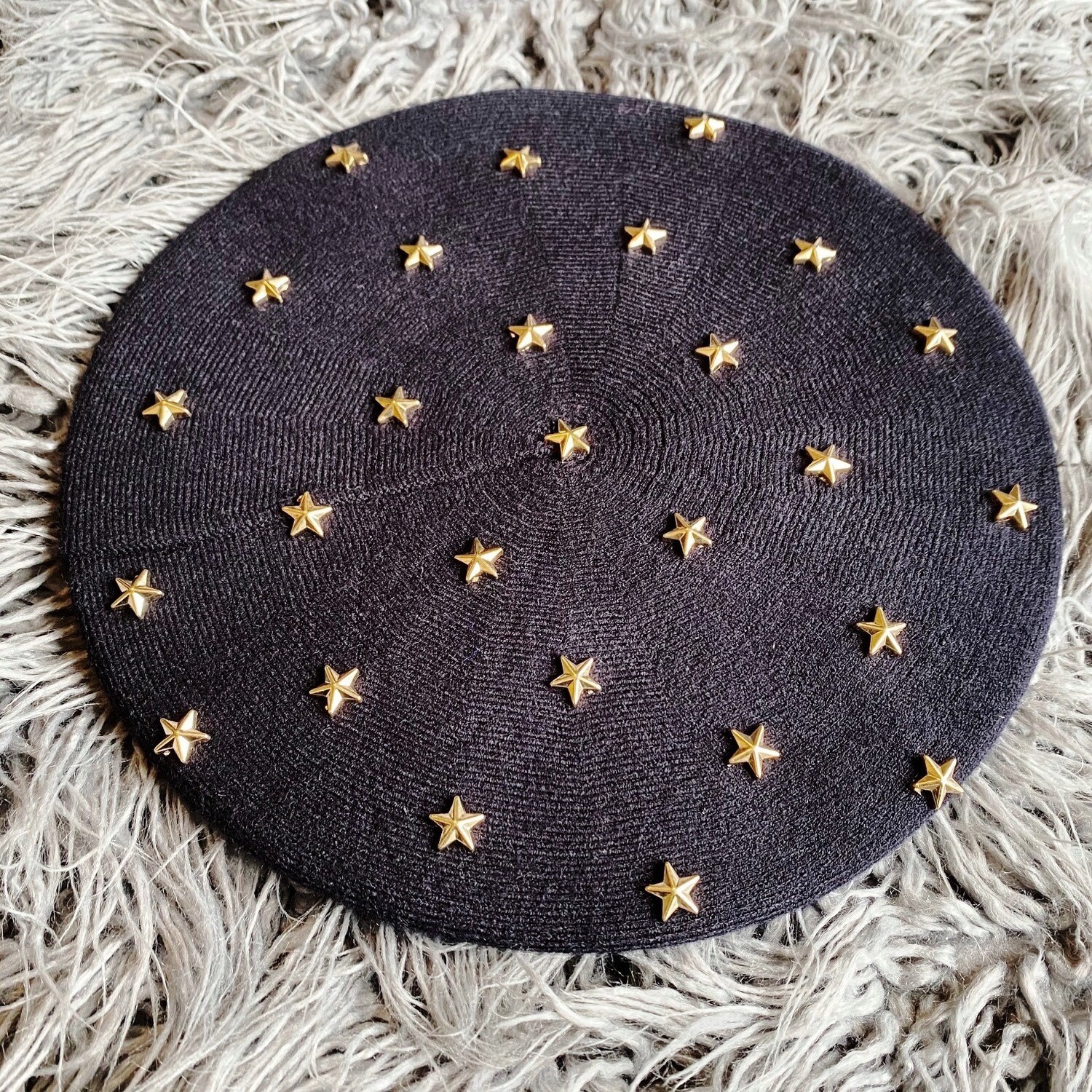 Softest starred beret - black