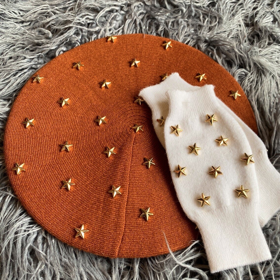 Softest starred beret - burnt orange/caramel