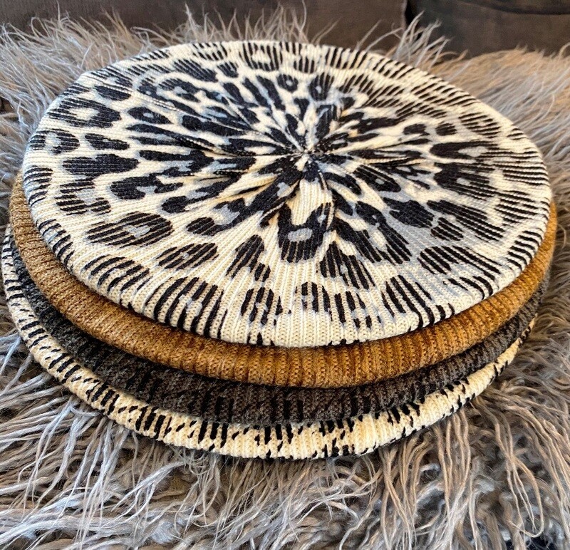 Patterned knit beret/snoods