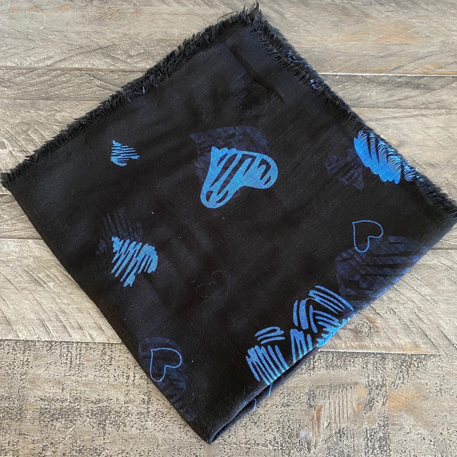 Black/blue hearts - soft fringes tichel