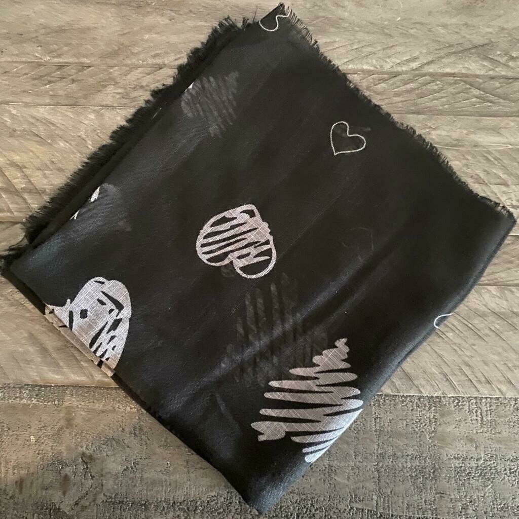 Black/light gray hearts - soft fringes tichel
