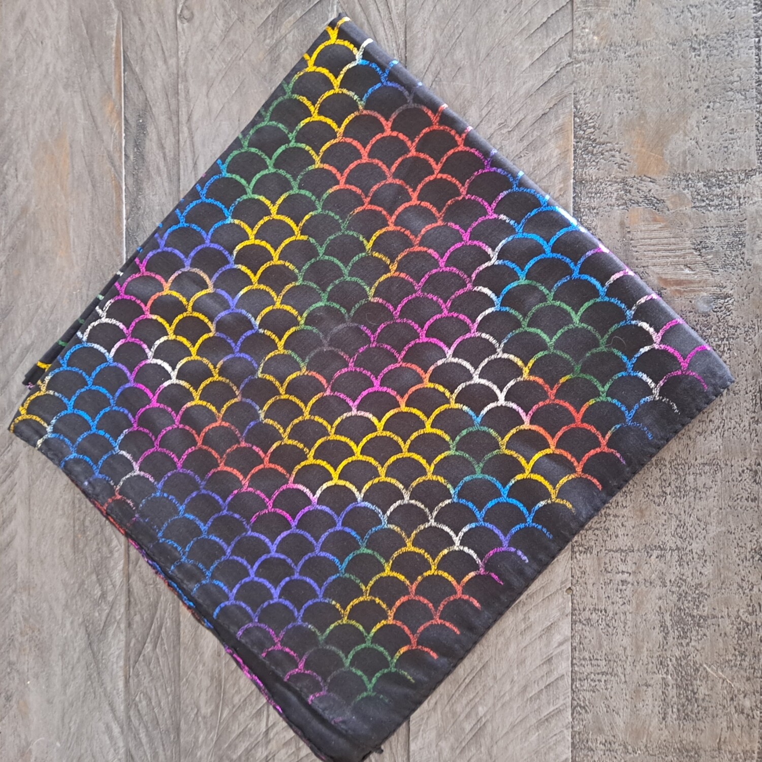 Black/colorful metallic scales patterned tichel