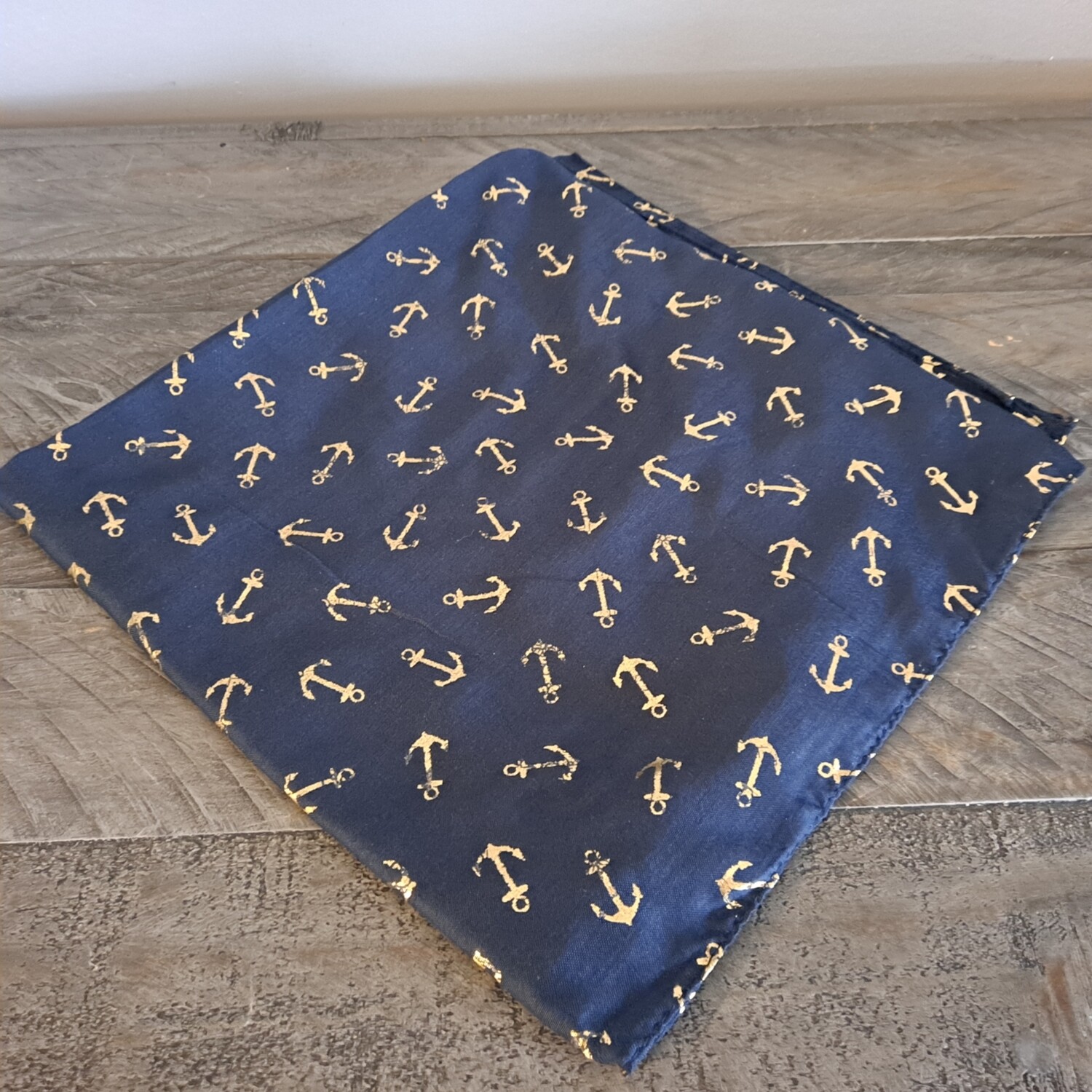 Navy/gold metallic anchors tichel