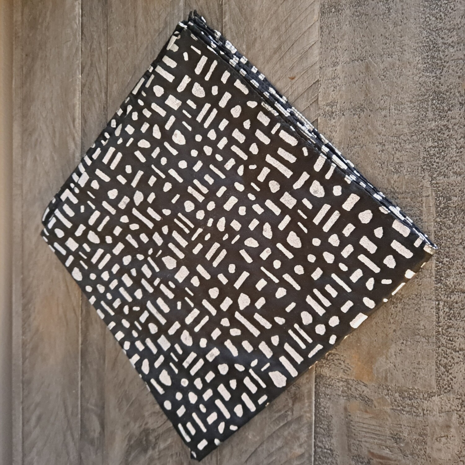 Black/silver metallic shapes patterned tichel