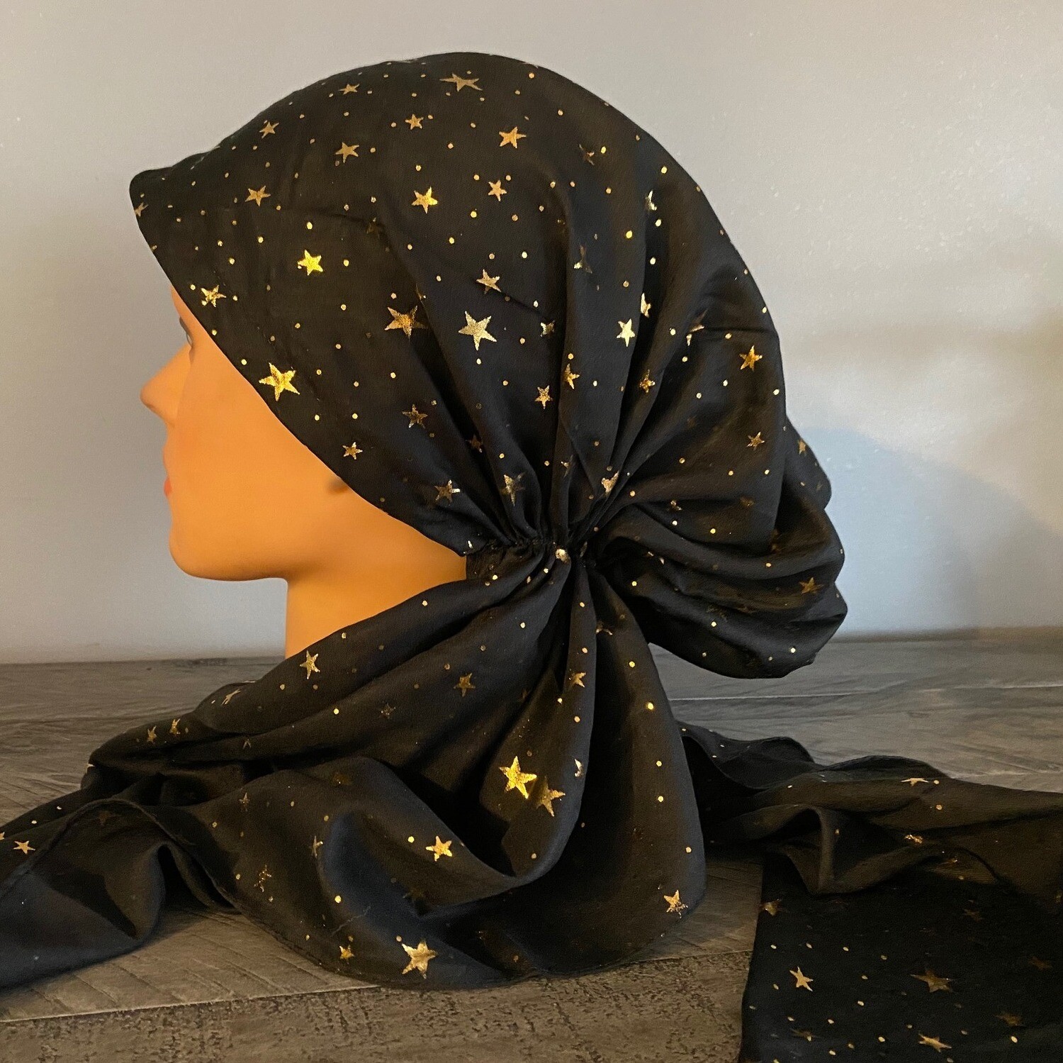 Black - gold mini stars pretied tichel