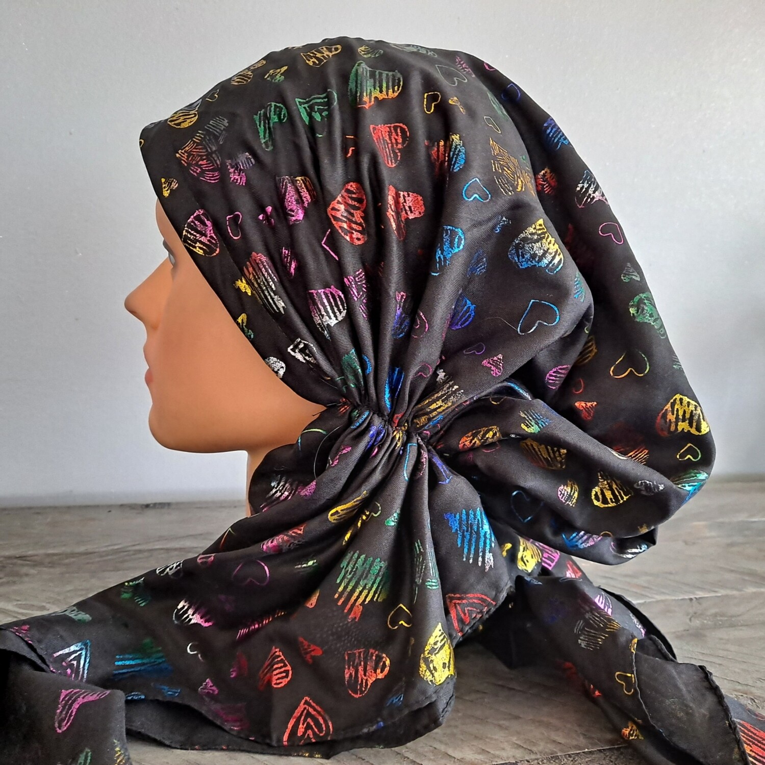 Black- colorful metallic hearts pretied tichel