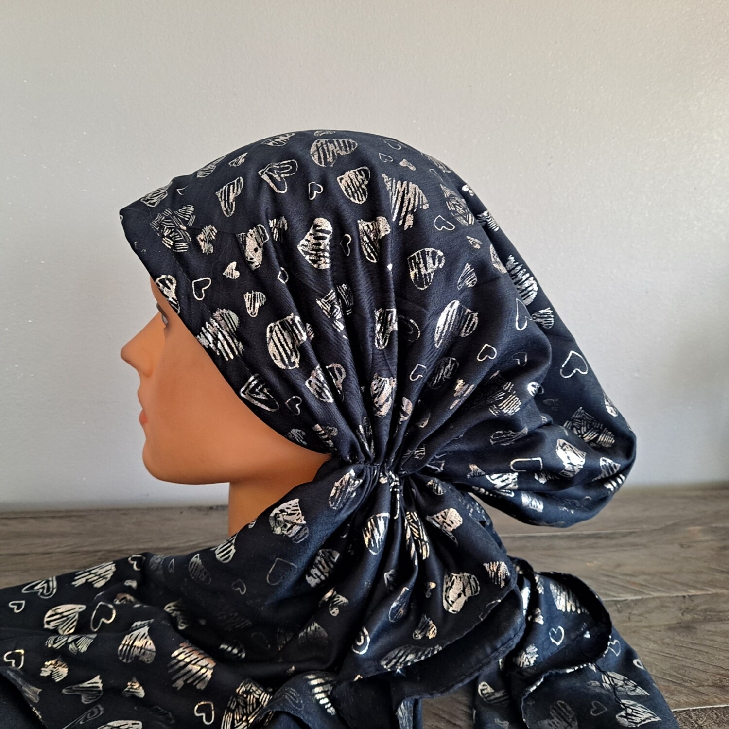 Navy - silver metallic hearts pretied tichel