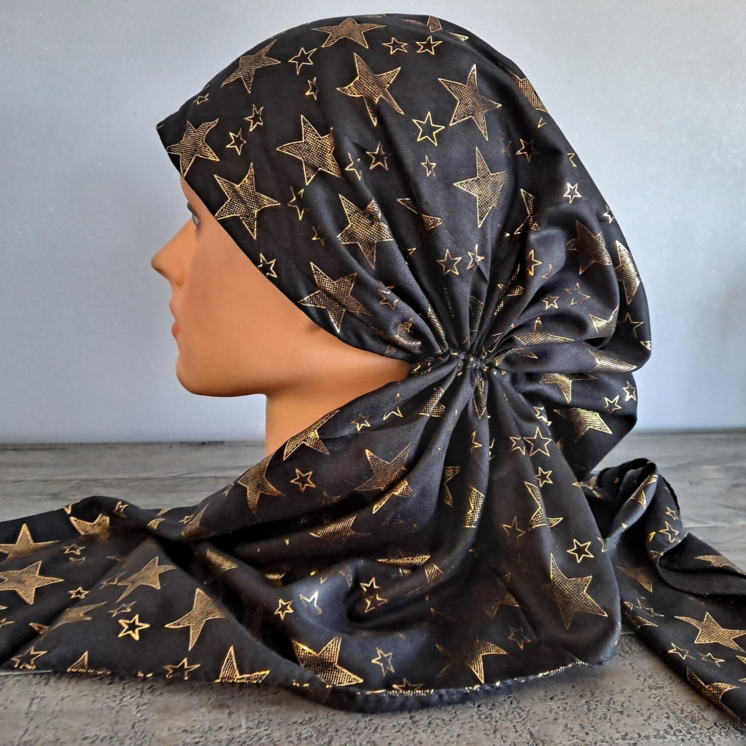 Black - gold stars pretied tichel