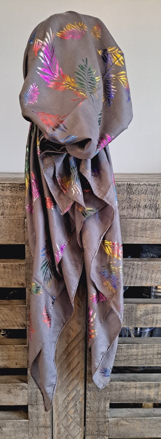 Dark gray/colorful leaves pattern pre-tied tichel
