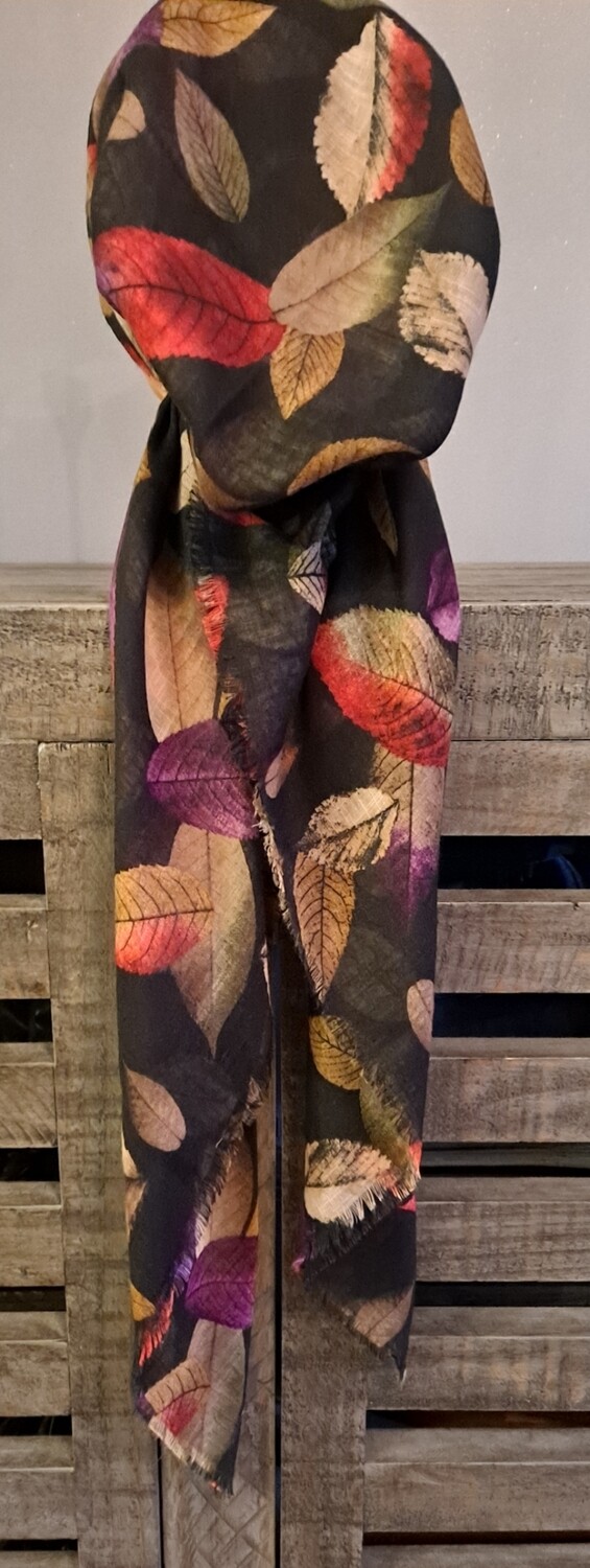 Black - leaves soft fringes pretied tichel