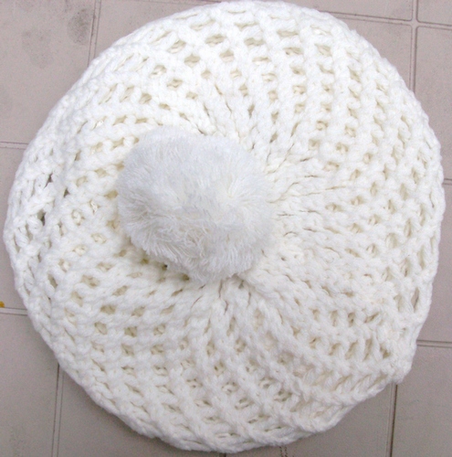 Pom pom knitted beret cream