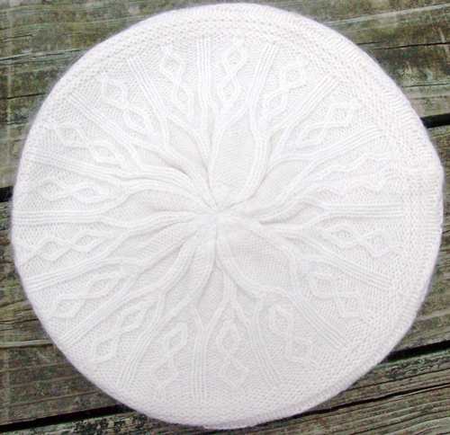 Soft knit beret cream