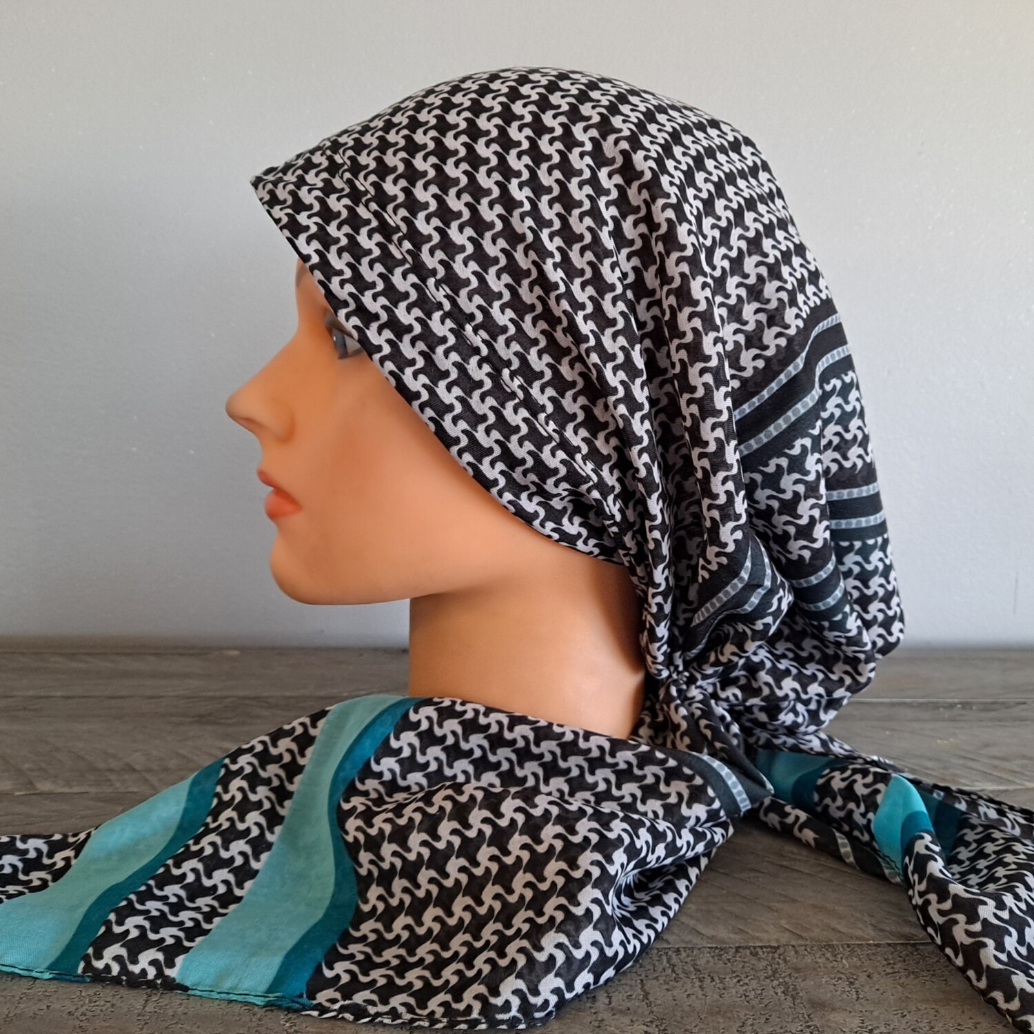 Patterned pretied Turkish Tichel sea green w/band sewn in