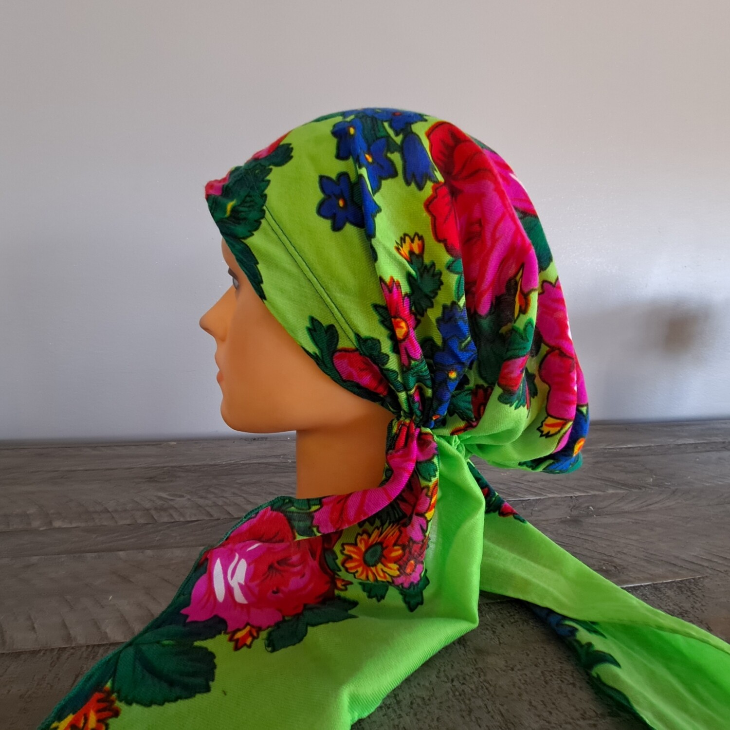Pre tied tichel vintage neon green w/band sewn in