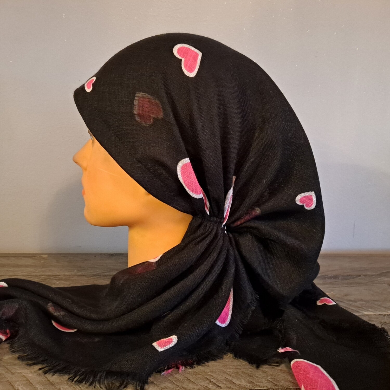 Black - pink hearts soft fringes pretied tichel