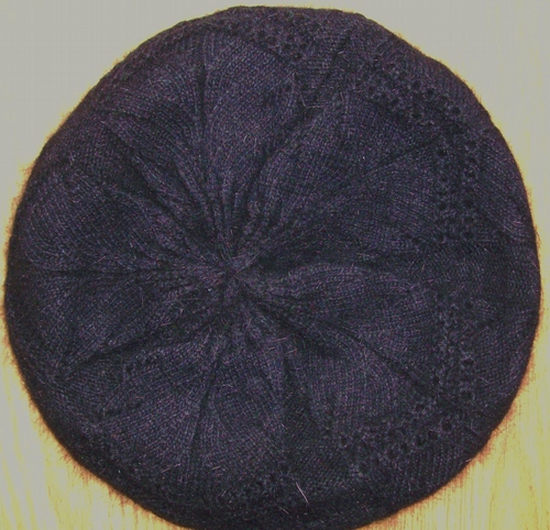 Soft knit beret black
