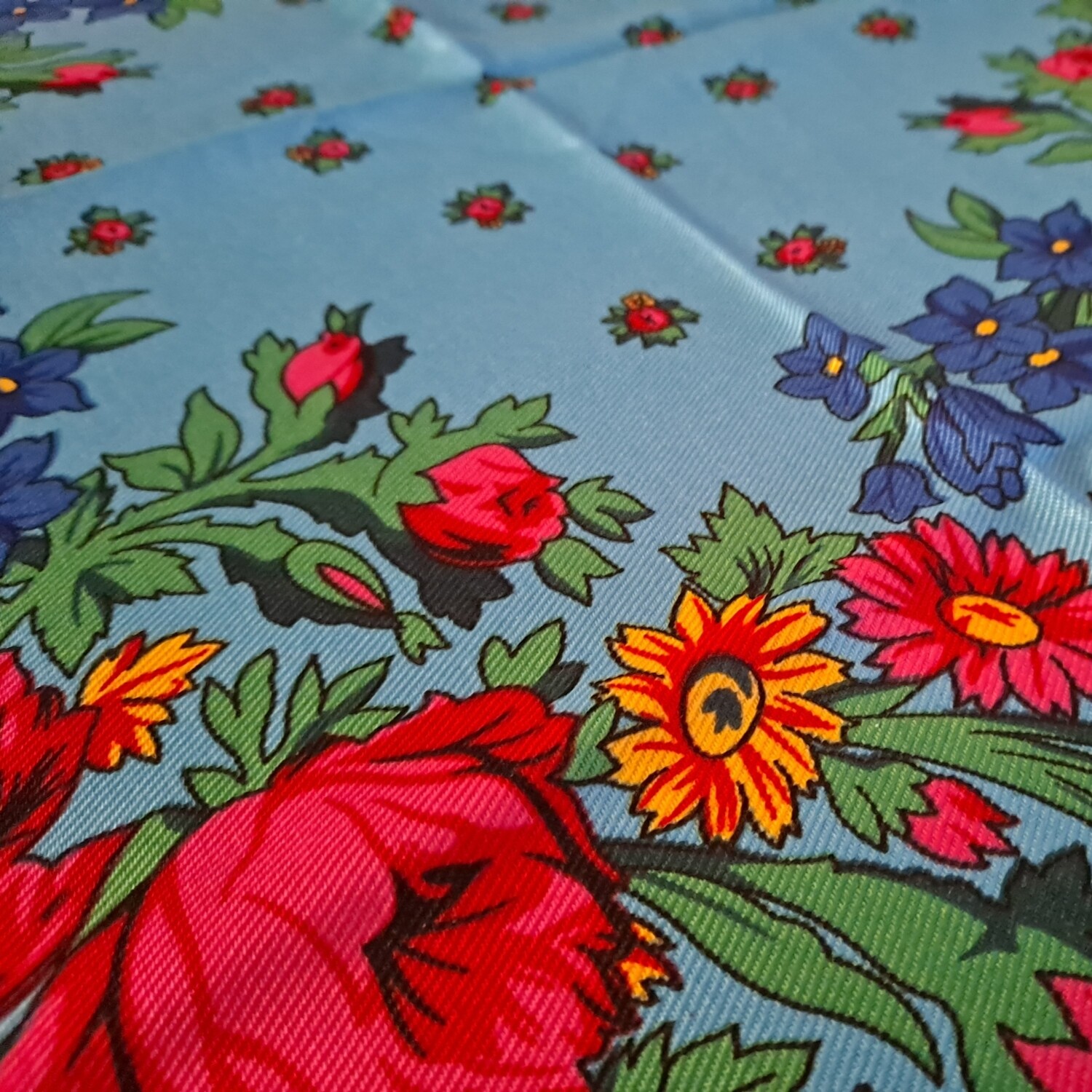 Sky blue vintage tichel