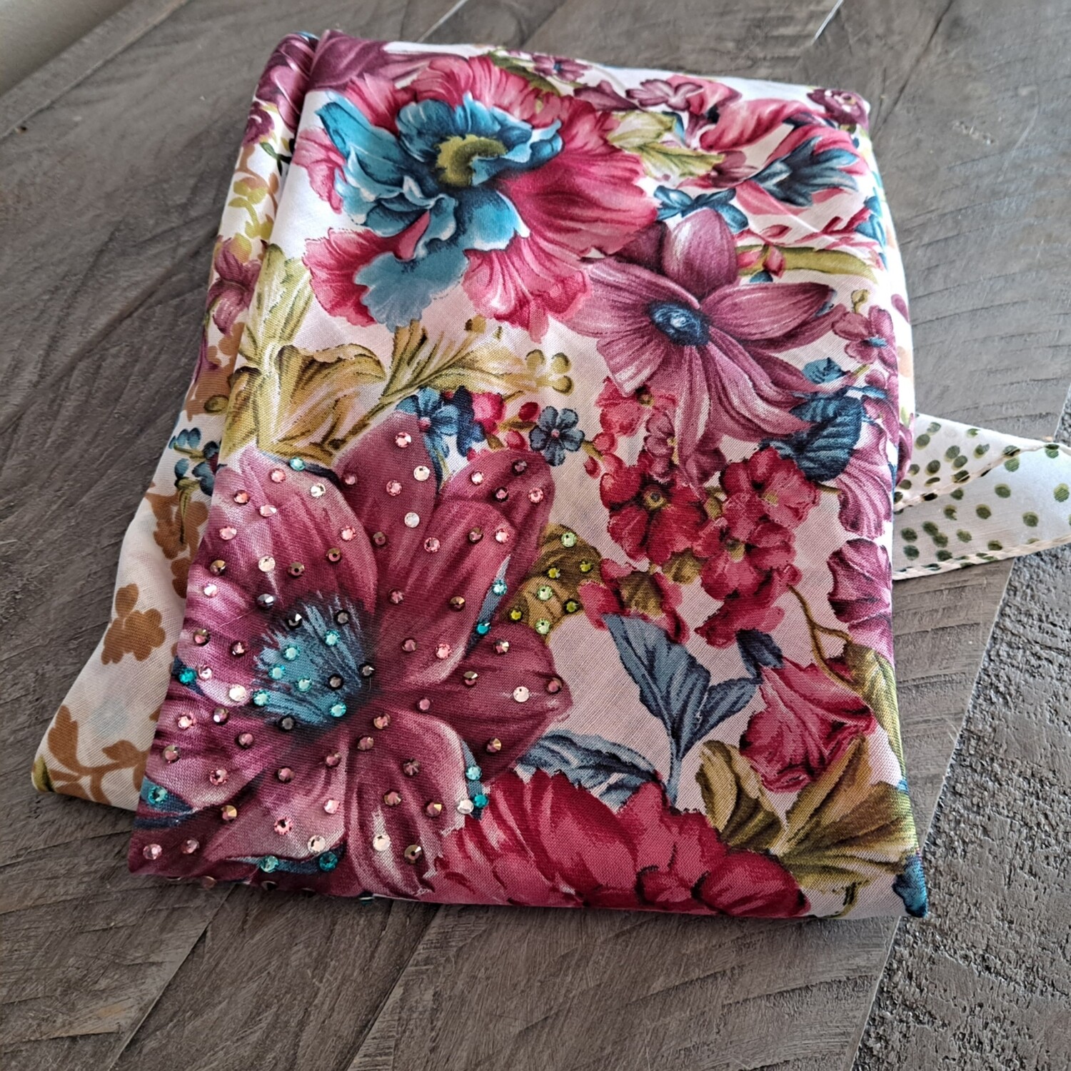 Off white hand decorated tichel