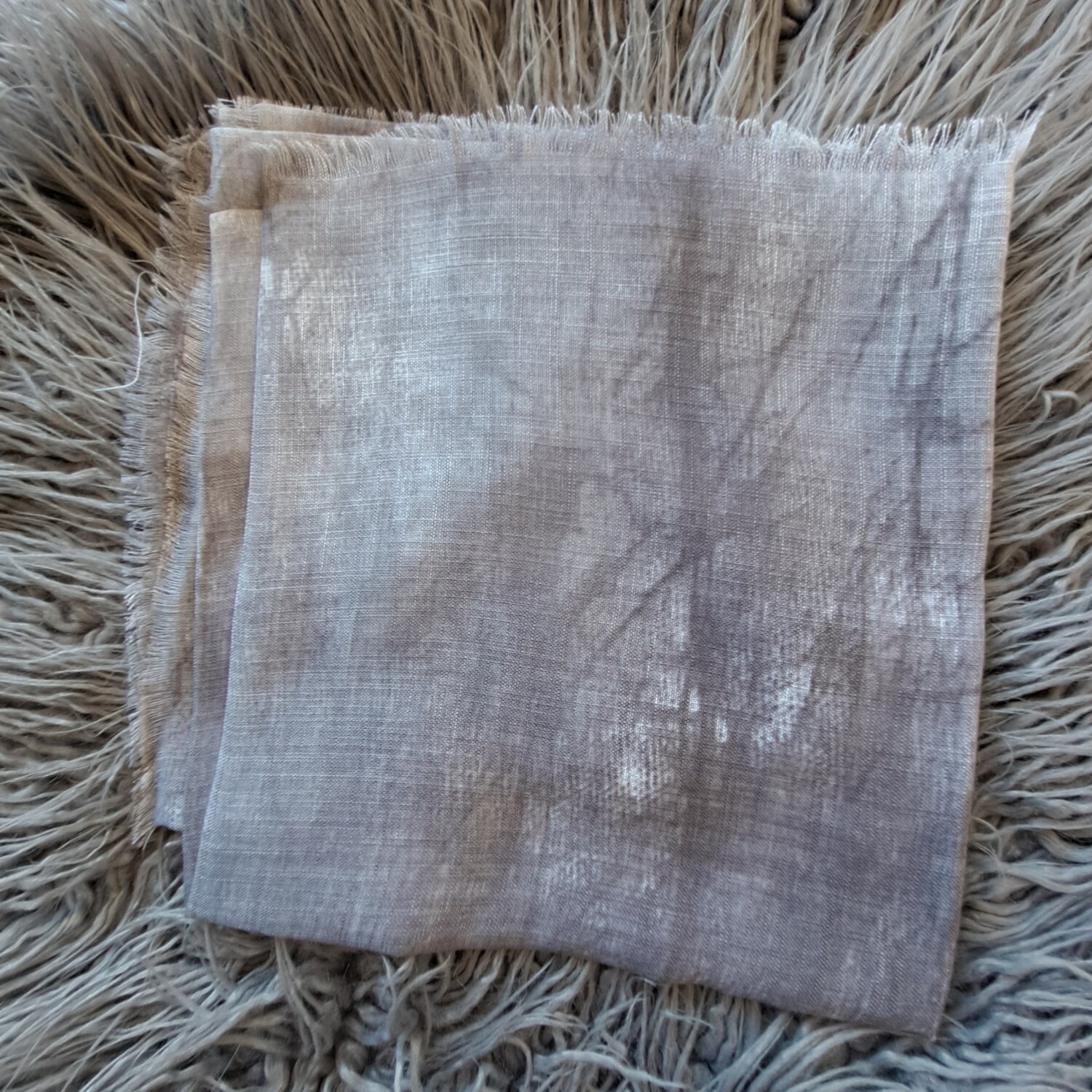 Light gray tie dyed fringed tichel