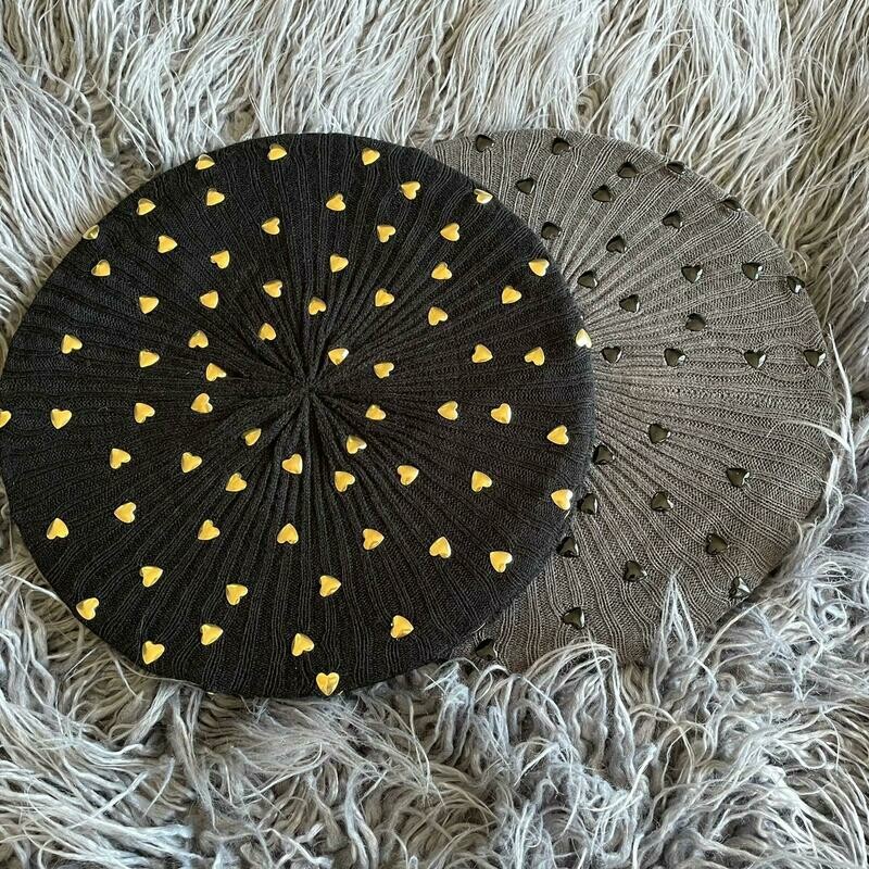 Knit lined beret/snood w/hearts