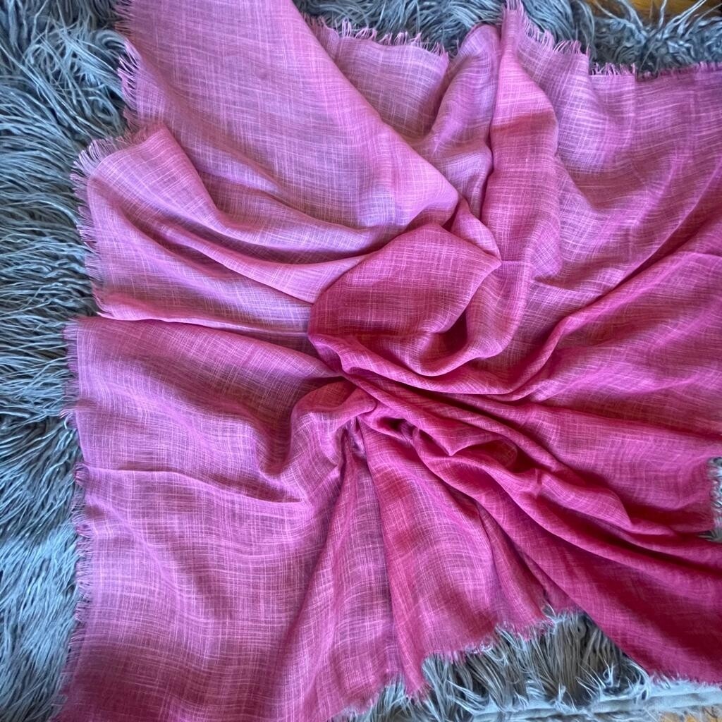 Soft fringes - shaded tichel - pink