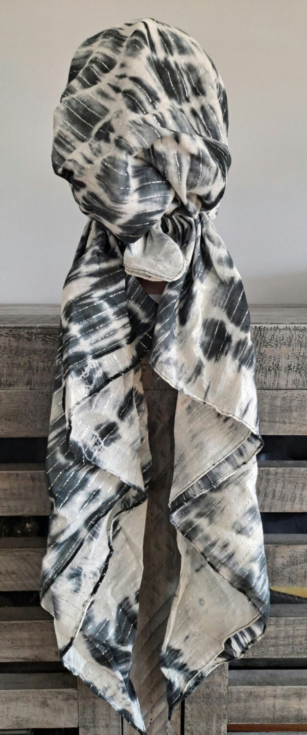 Pre tied tichel black tie dyed