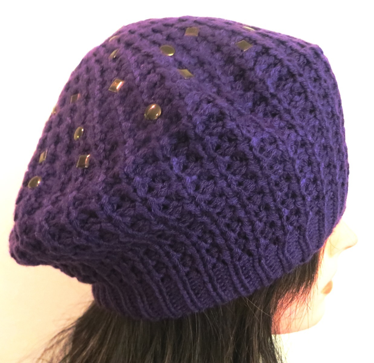 Purple beret with metal