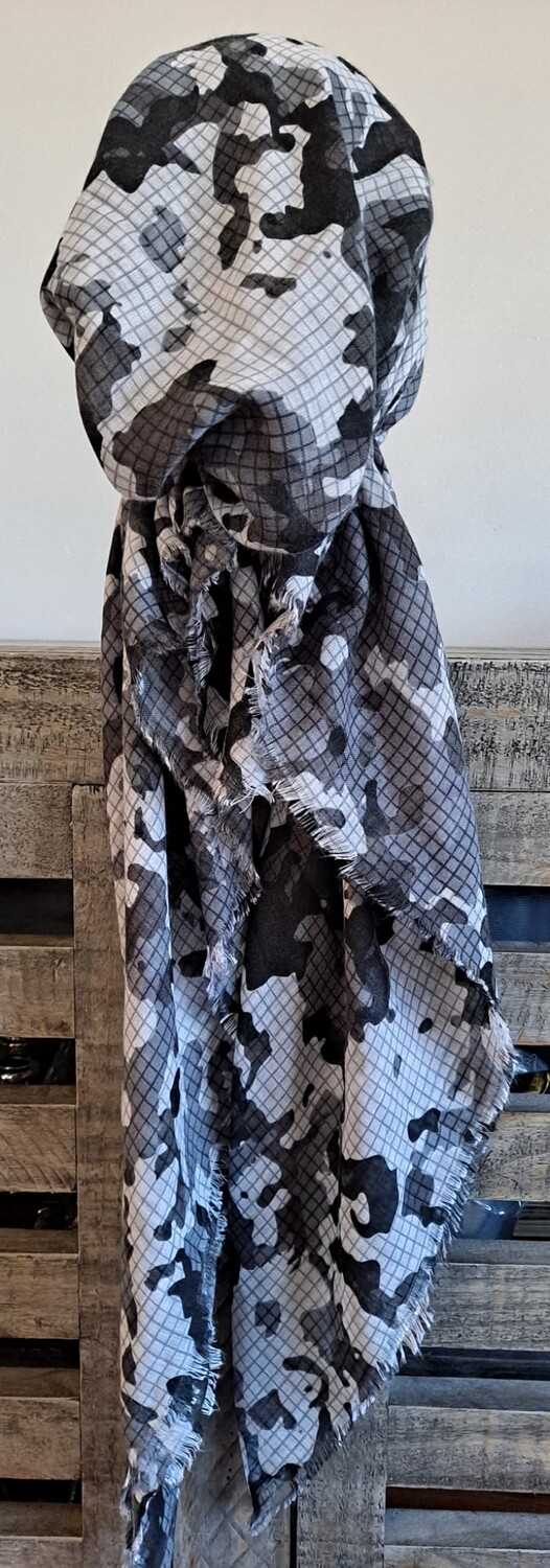 Multi patterned black soft fringes pretied tichel