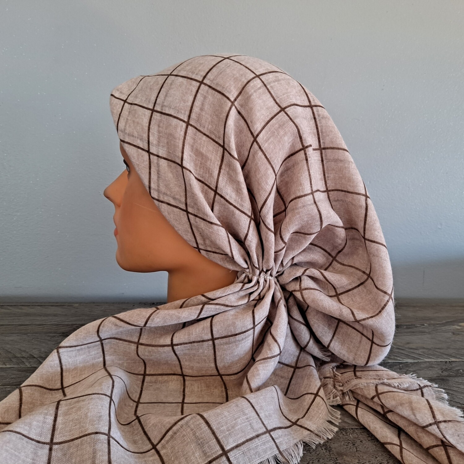 Beige squares pattern soft fringes pretied tichel