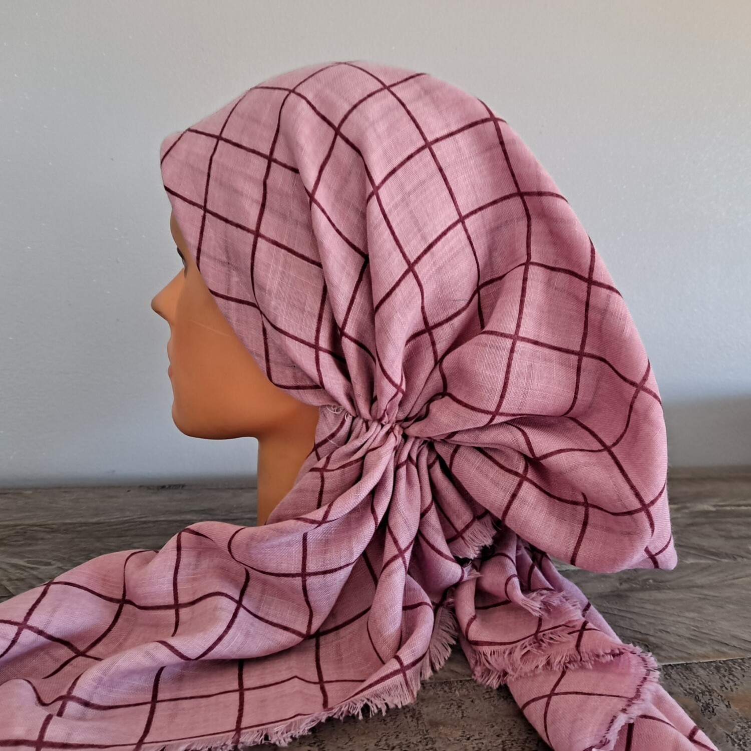 Pink squares pattern soft fringes pretied tichel w/band sewn in (BBS)