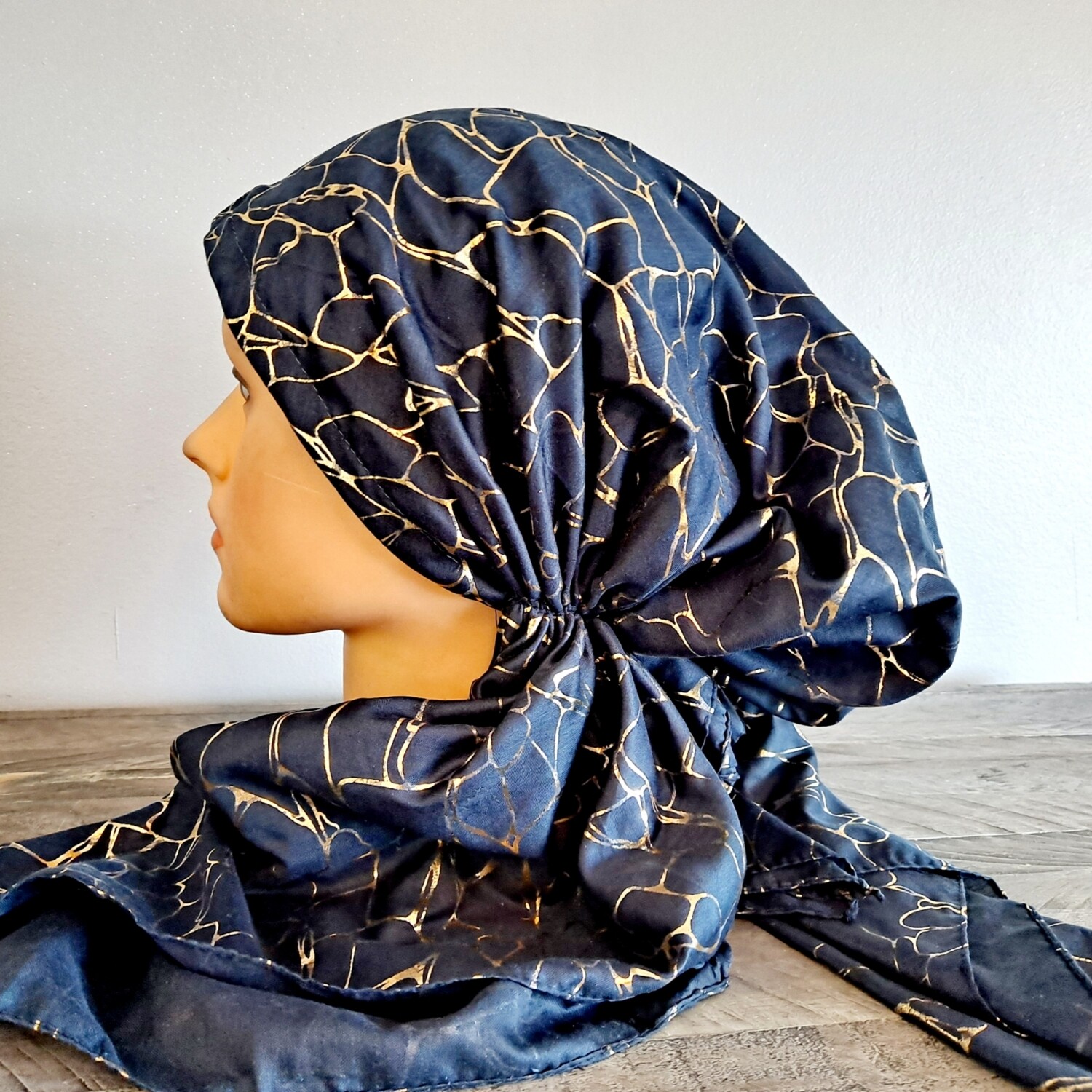 Navy/gold patterned metallic pretied tichel