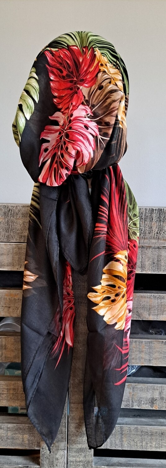 Beautiful black pre-tied  w/band sewn in