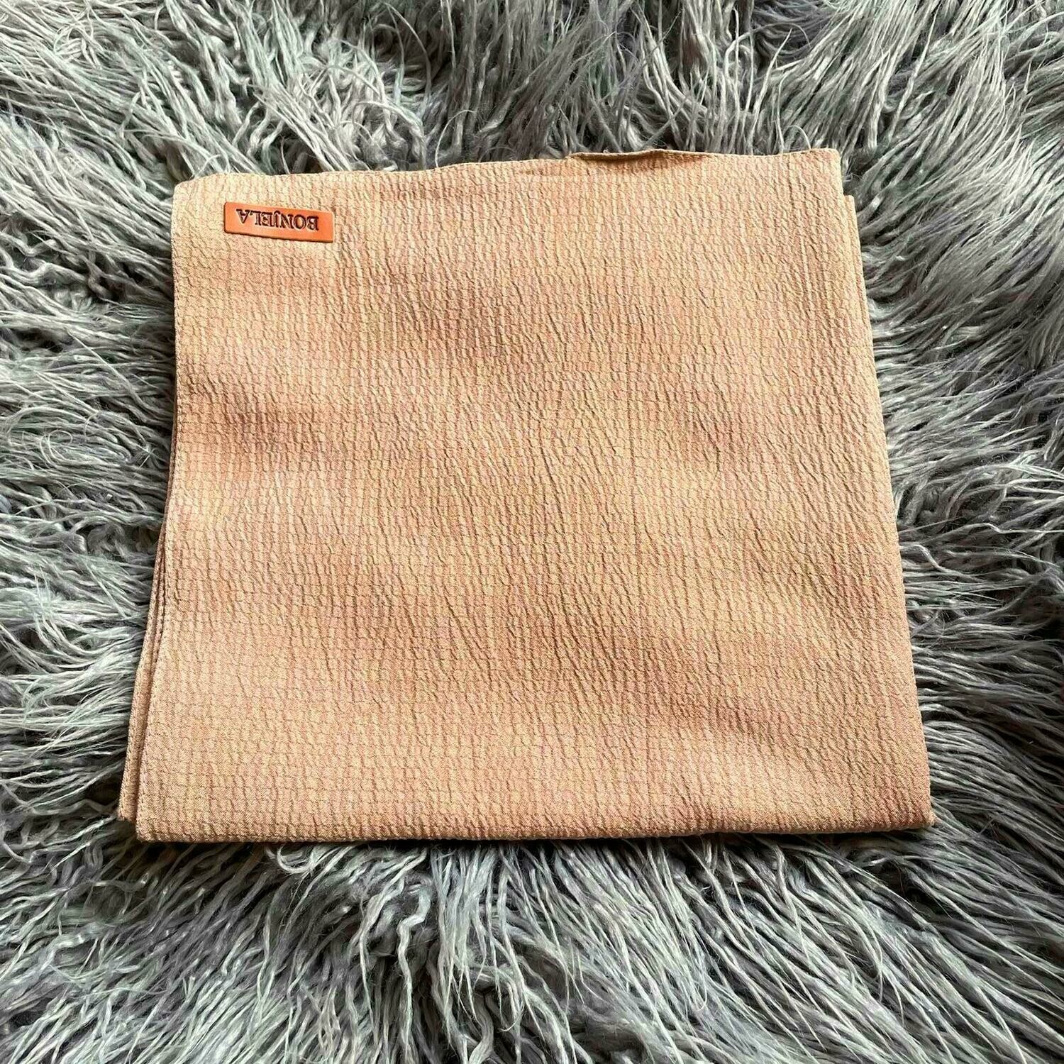 Camel textured solid tichel