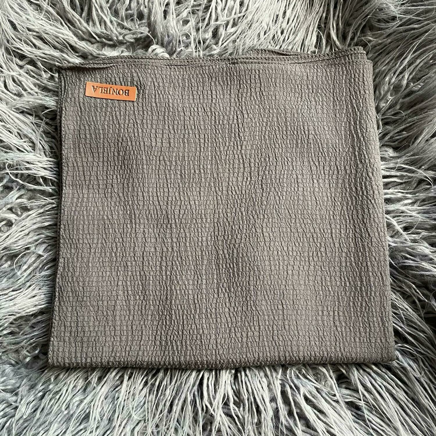 Medium gray textured solid tichel