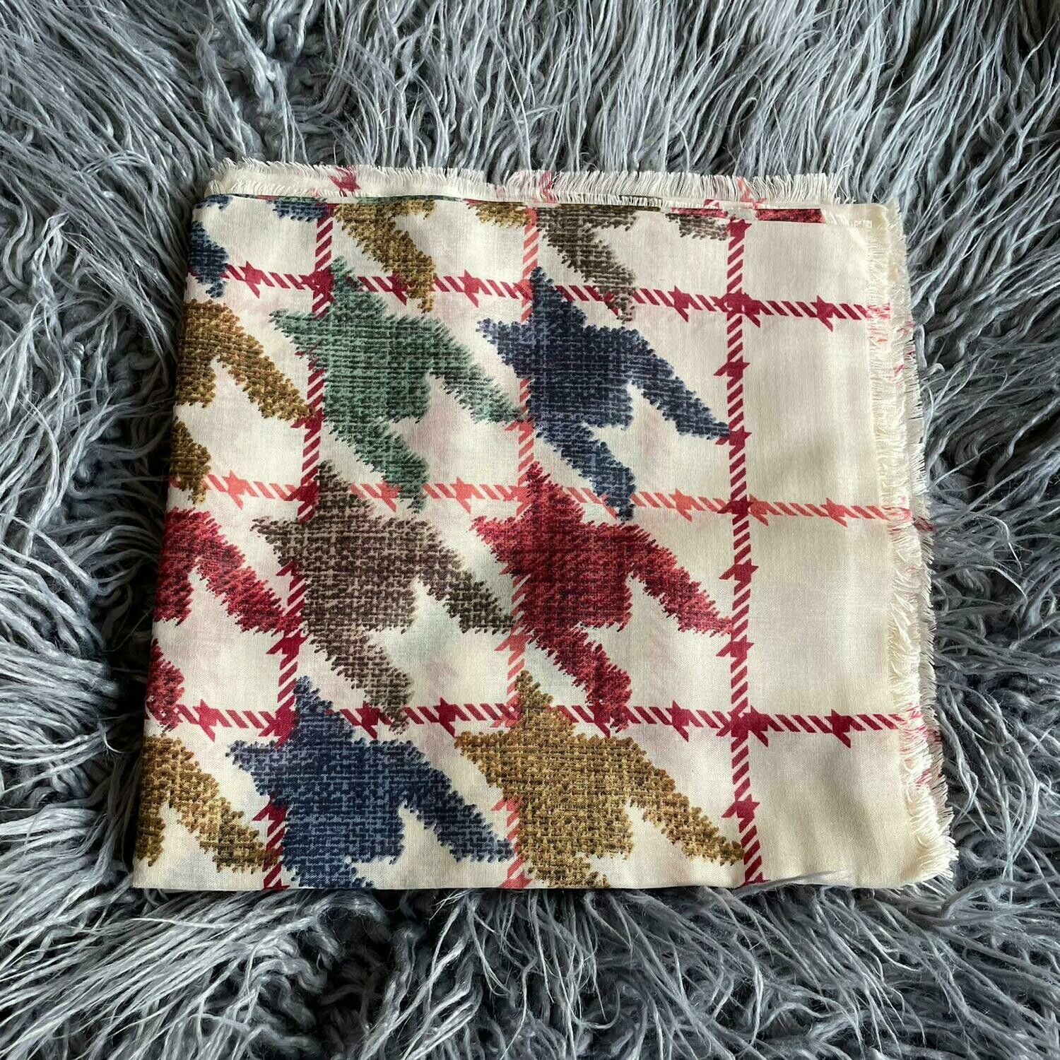 Off white - Turkish head scarve w/soft fringes