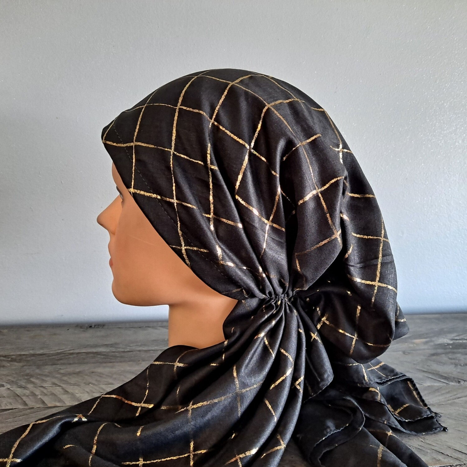 Black/gold metallic square pretied tichel