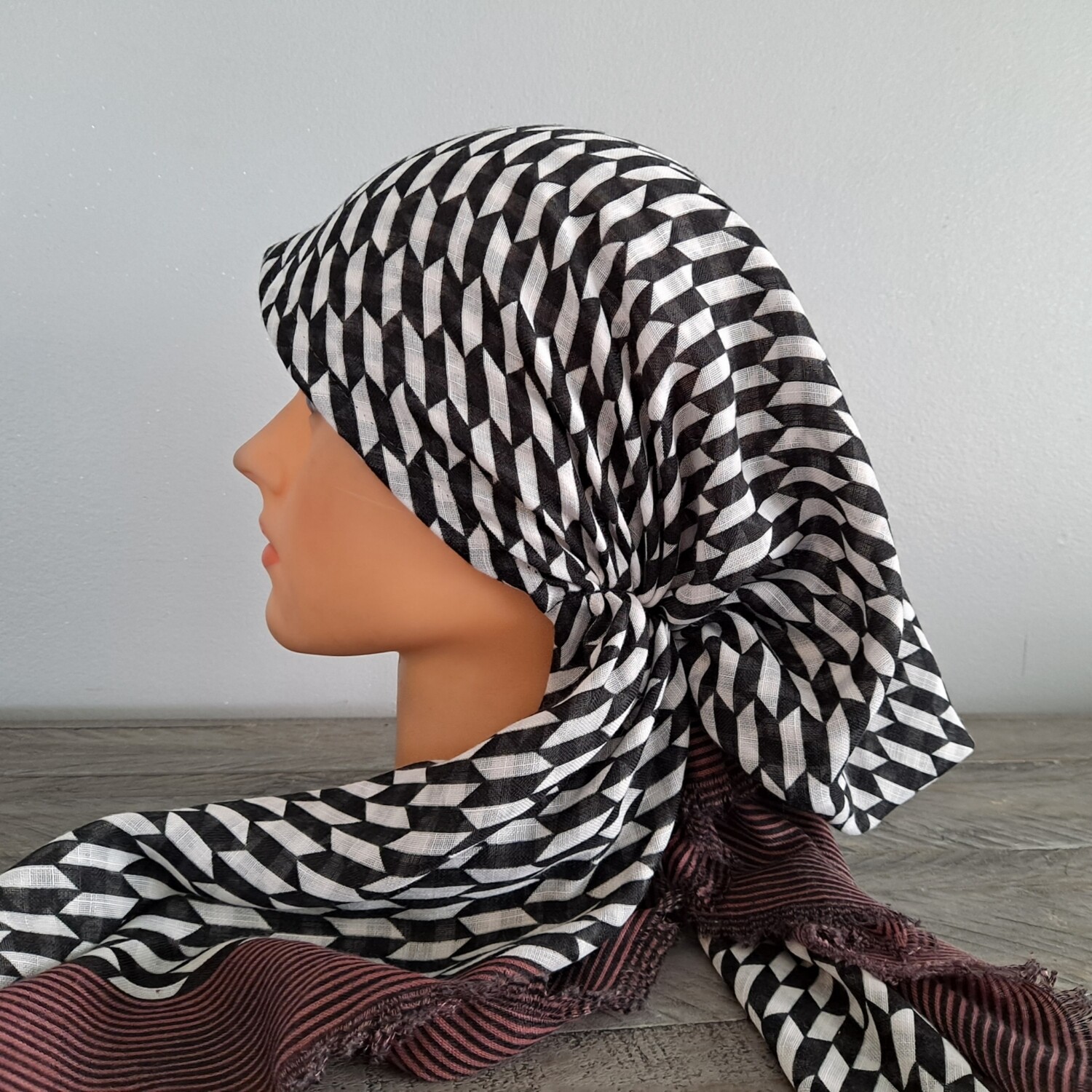 Black/White w/brown - soft fringes pretied tichel