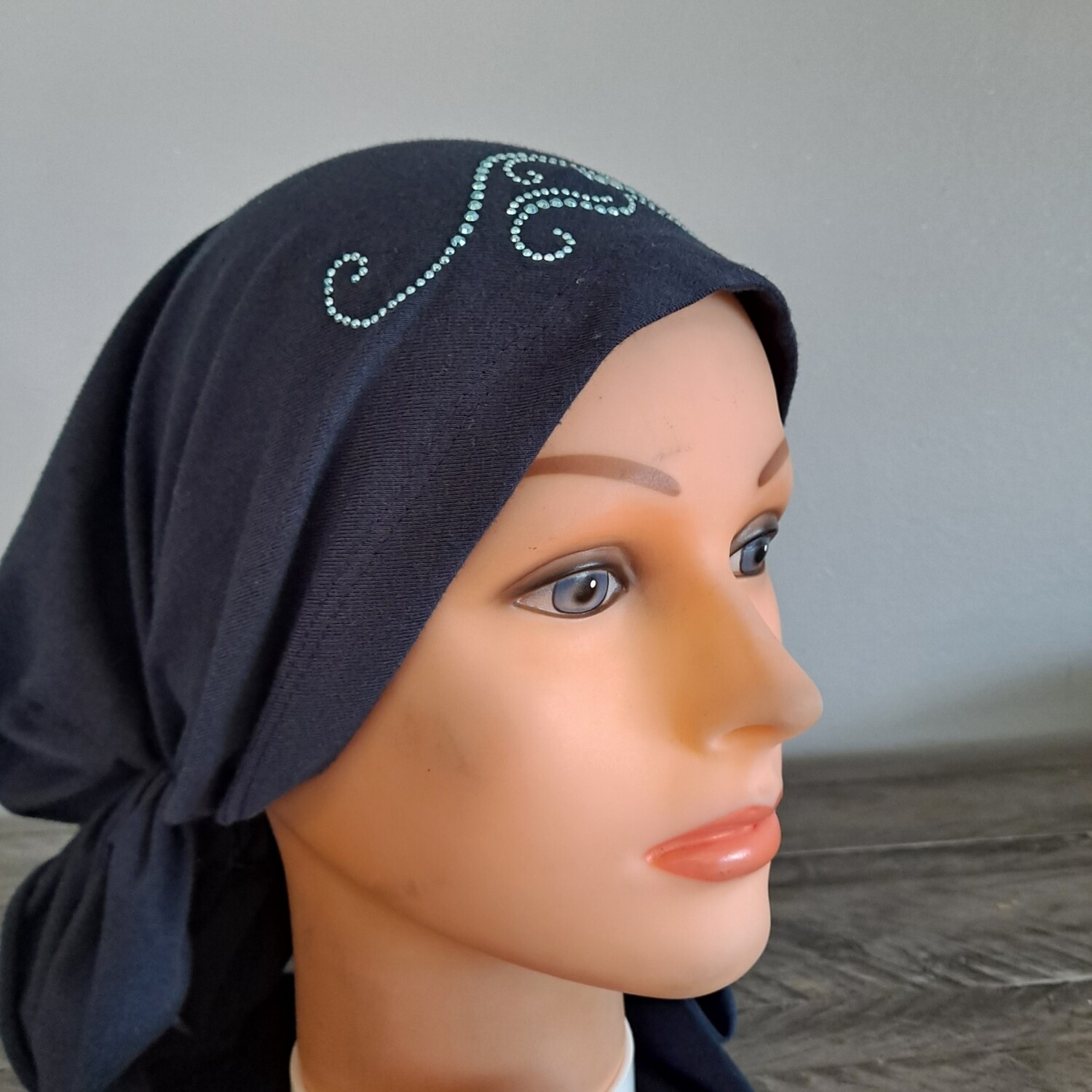 Navy pre tied tichel w/aqua applique - XL