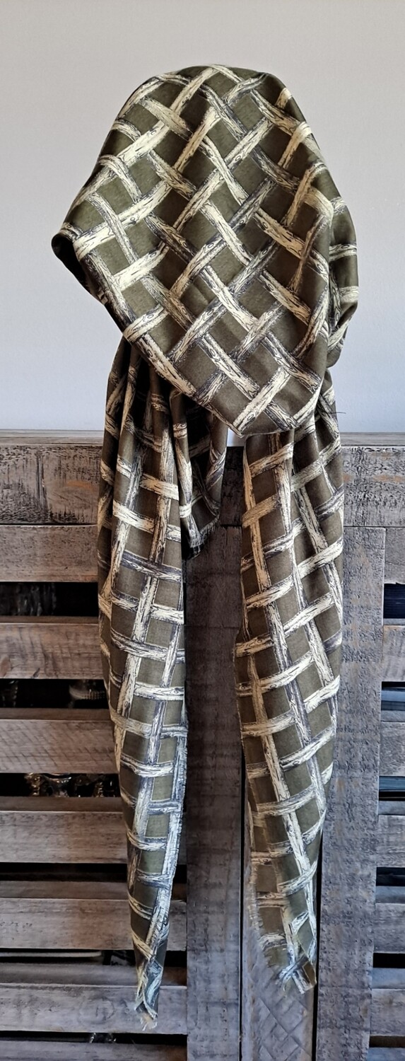 Green criss-cross soft fringed pretied Turkish Tichel w/band sewn in