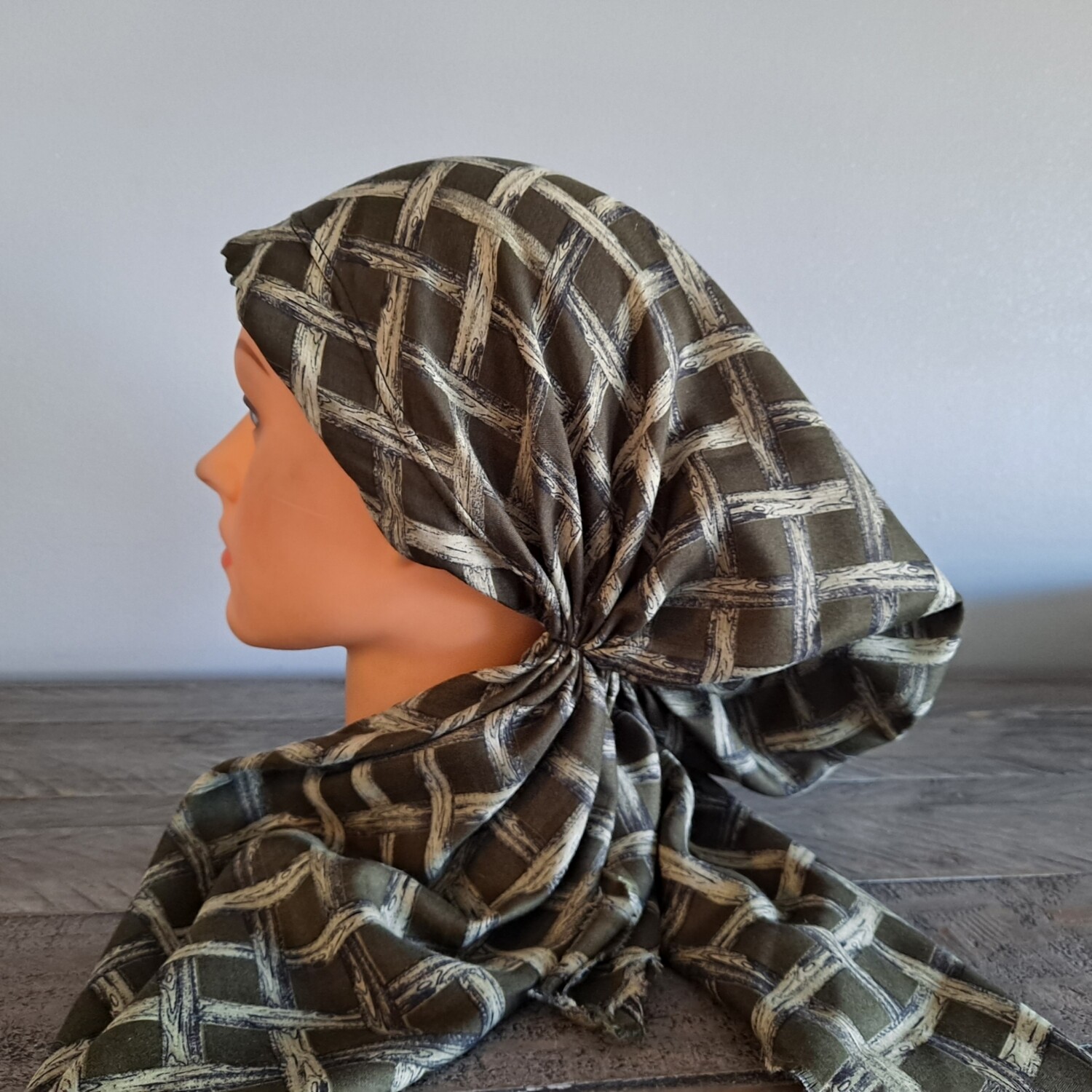 Green criss-cross soft fringed pretied Turkish Tichel w/band sewn in